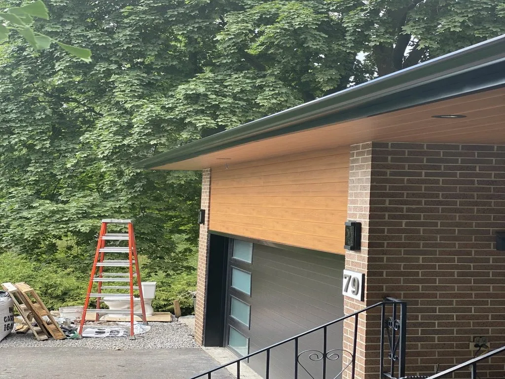 Longboard siding Light Cherry 2 CityPro Aluminum & Contracting Inc.